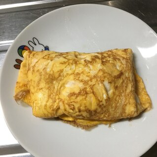 フライパンでお弁当の卵焼き